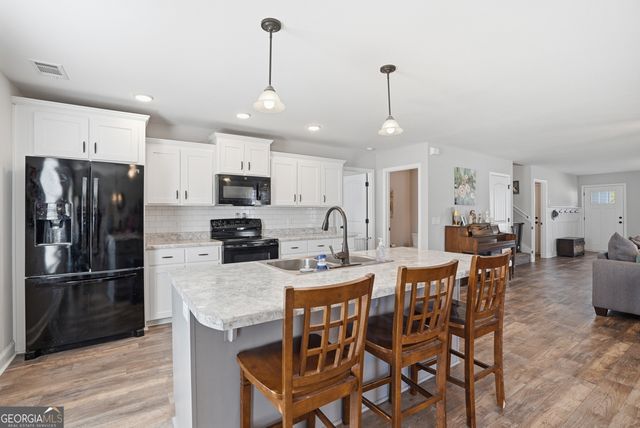 423 Small Pond Lane, Statesboro, GA 30458