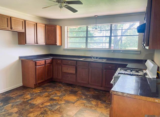 2758 Badley Rd, Baton Rouge, LA 70807