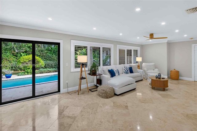 13945 Cartee Rd, Palmetto Bay, FL 33158