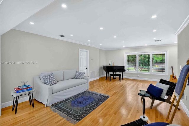 13945 Cartee Rd, Palmetto Bay, FL 33158