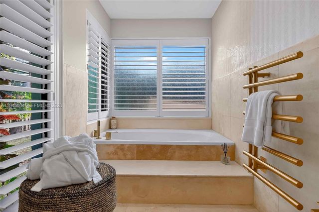 13945 Cartee Rd, Palmetto Bay, FL 33158