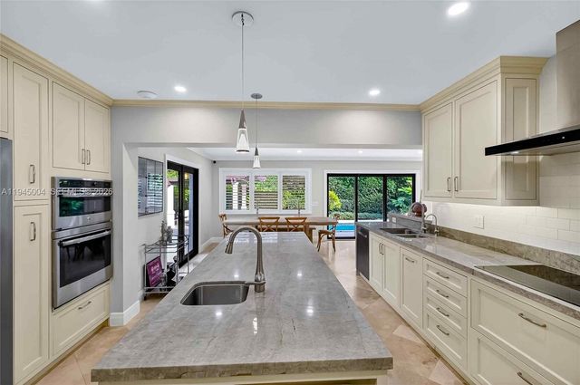 13945 Cartee Rd, Palmetto Bay, FL 33158