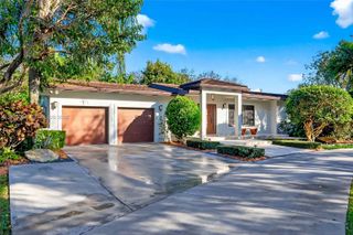 13945 Cartee Rd, Palmetto Bay, FL 33158