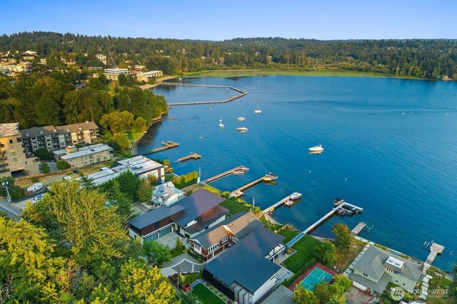 9015 NE Juanita Lane, Kirkland, WA 98034