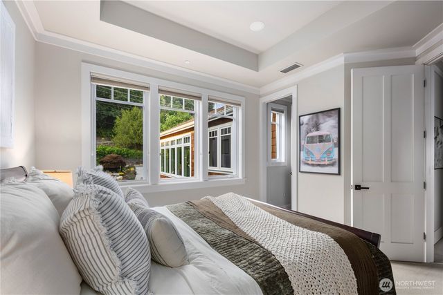 9015 NE Juanita Lane, Kirkland, WA 98034