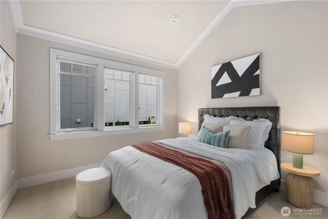 9015 NE Juanita Lane, Kirkland, WA 98034