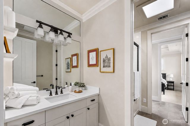 9015 NE Juanita Lane, Kirkland, WA 98034