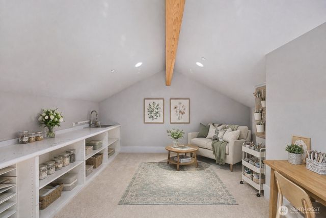9015 NE Juanita Lane, Kirkland, WA 98034