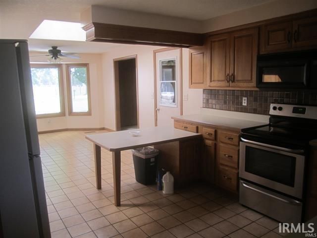 14611 Spencerville Road, Grabill, IN 46741