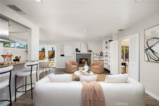 1255 Hastings Ranch Drive, Pasadena, CA 91107
