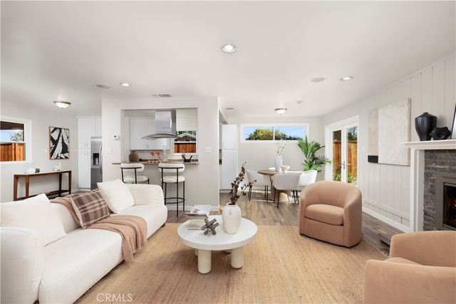 1255 Hastings Ranch Drive, Pasadena, CA 91107