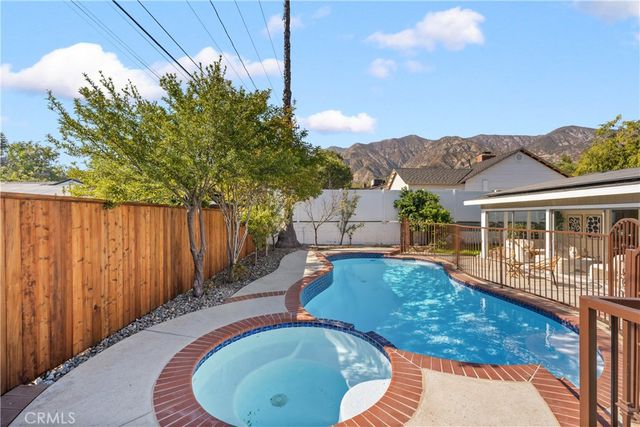 1255 Hastings Ranch Drive, Pasadena, CA 91107