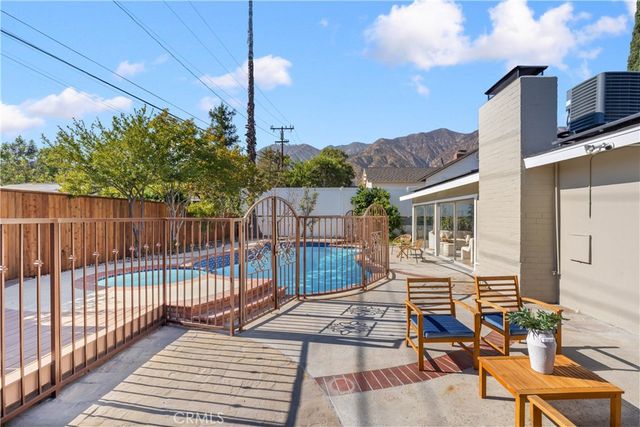 1255 Hastings Ranch Drive, Pasadena, CA 91107