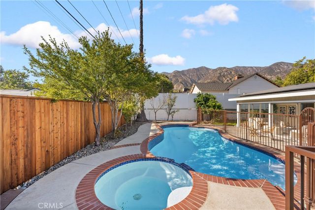 1255 Hastings Ranch Drive, Pasadena, CA 91107