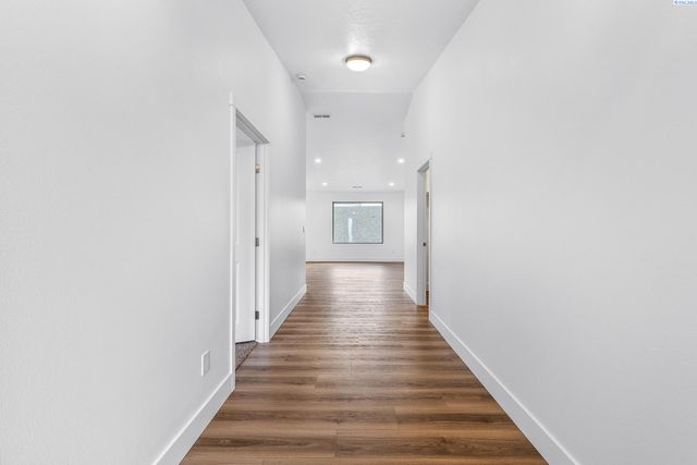 2835 S Penn St, Kennewick, WA 99338