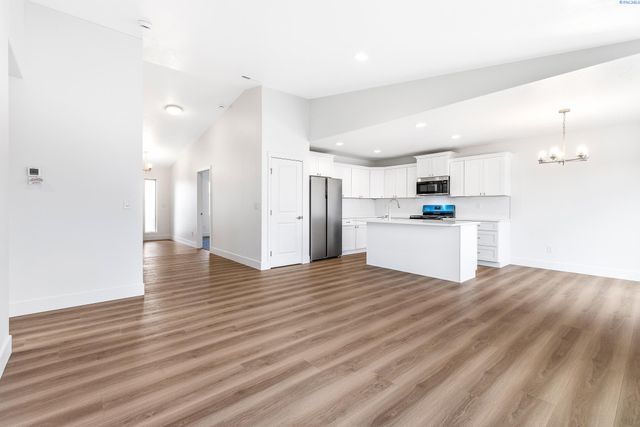 2835 S Penn St, Kennewick, WA 99338