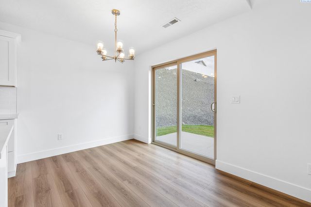 2835 S Penn St, Kennewick, WA 99338