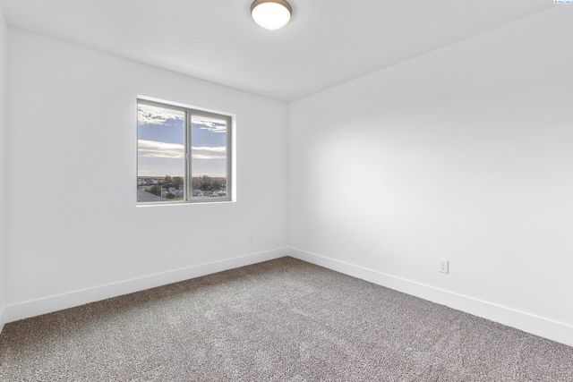 2835 S Penn St, Kennewick, WA 99338