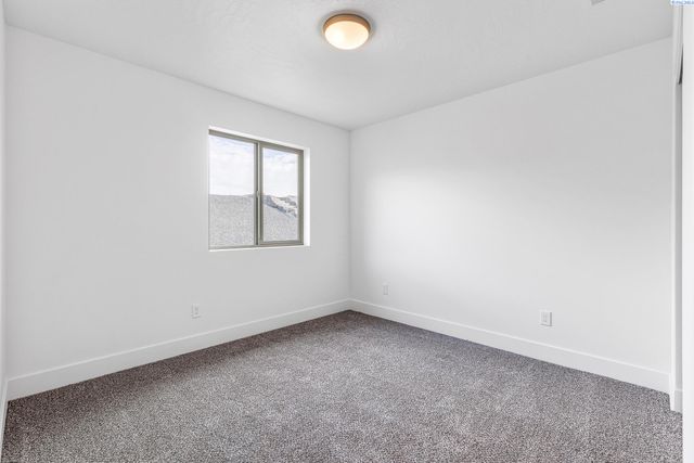 2835 S Penn St, Kennewick, WA 99338