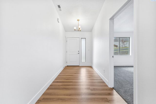 2835 S Penn St, Kennewick, WA 99338