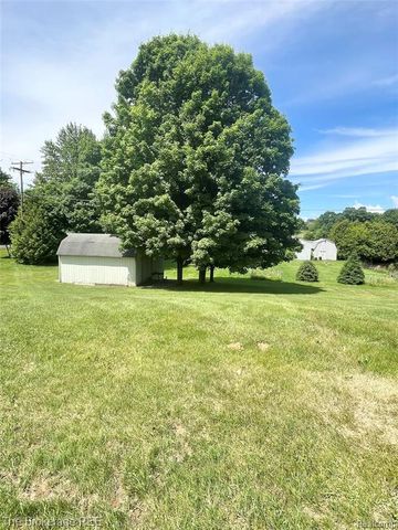 2267 Sandpiper Drive, Lapeer, MI 48446