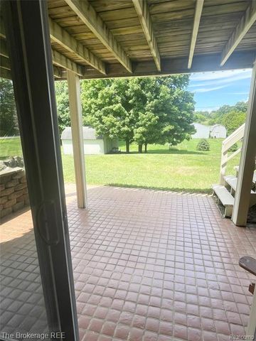 2267 Sandpiper Drive, Lapeer, MI 48446