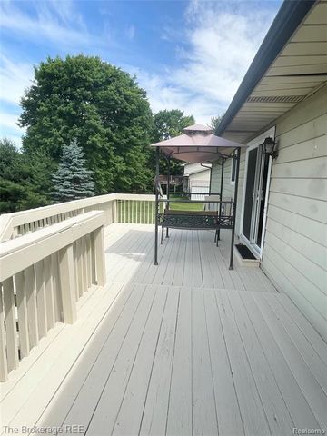 2267 Sandpiper Drive, Lapeer, MI 48446