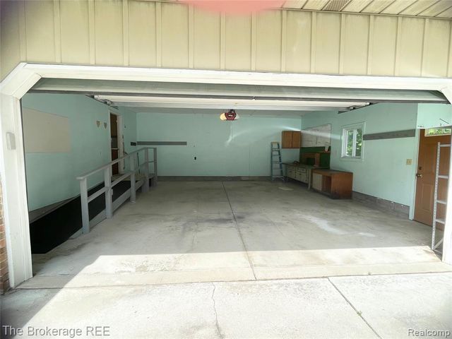 2267 Sandpiper Drive, Lapeer, MI 48446