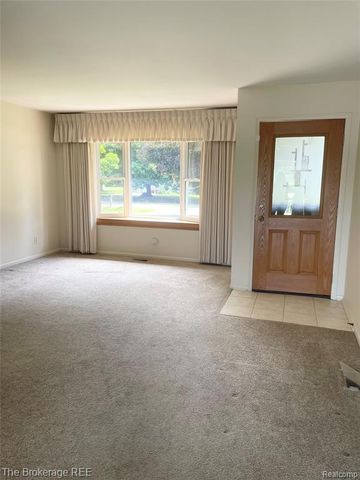 2267 Sandpiper Drive, Lapeer, MI 48446