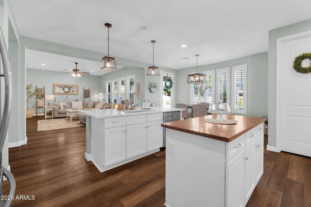 3661 E WEATHER VANE Road, Gilbert, AZ 85296