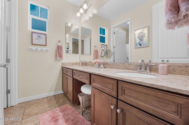 3661 E WEATHER VANE Road, Gilbert, AZ 85296