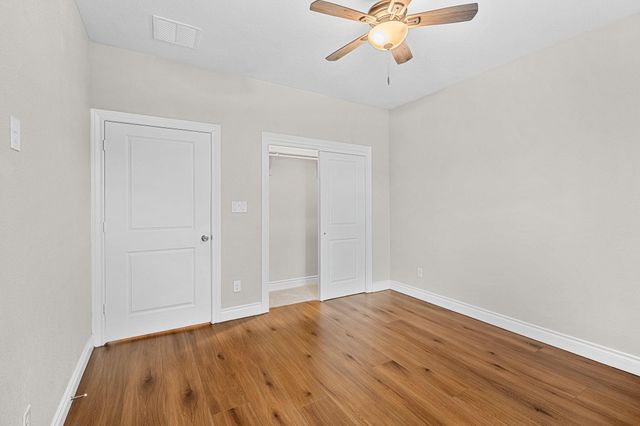 104 Bill ST, Elgin, TX 78621