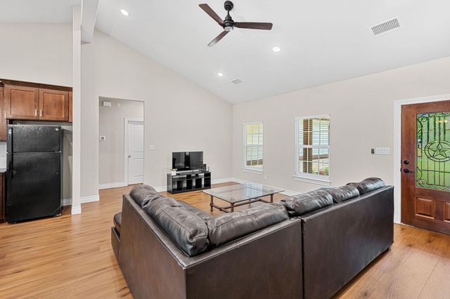 104 Bill ST, Elgin, TX 78621