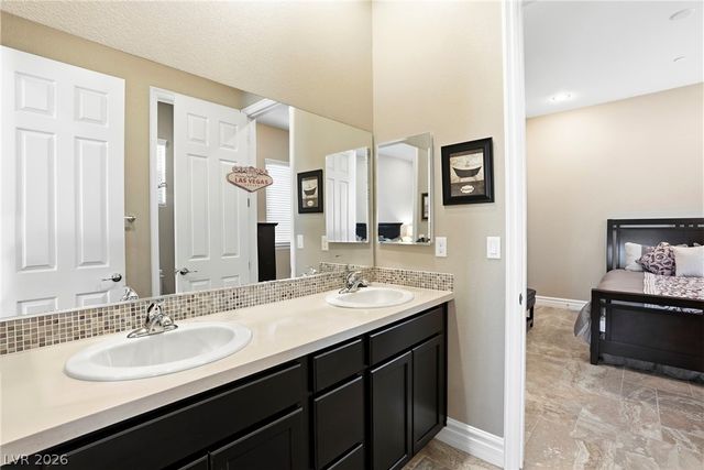 3 Lago Turchino Court, Henderson, NV 89011