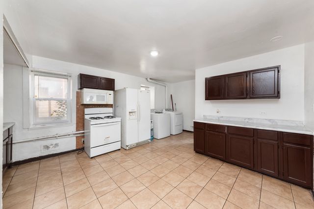 516 S Eastern Avenue, Joliet, IL 60433