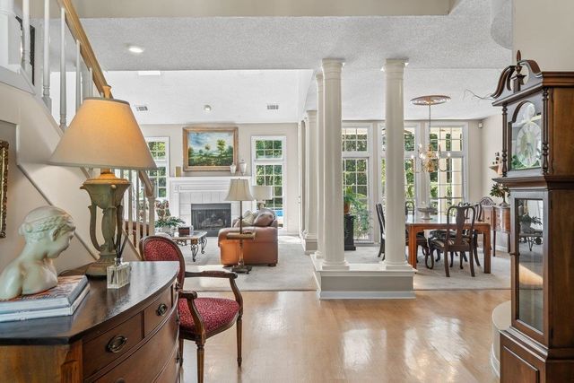 8401 KINGS TRAIL CV, Memphis, TN 38016