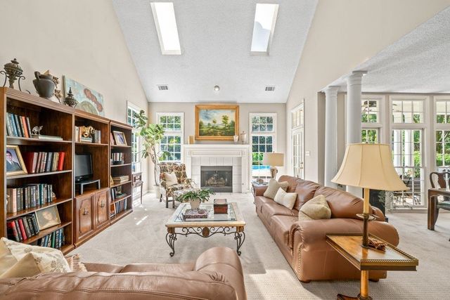 8401 KINGS TRAIL CV, Memphis, TN 38016