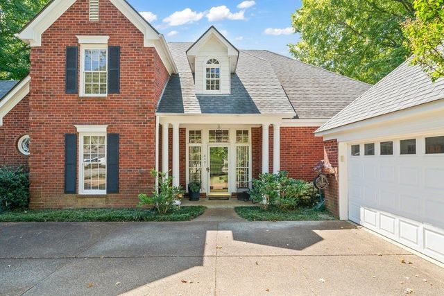 8401 KINGS TRAIL CV, Memphis, TN 38016