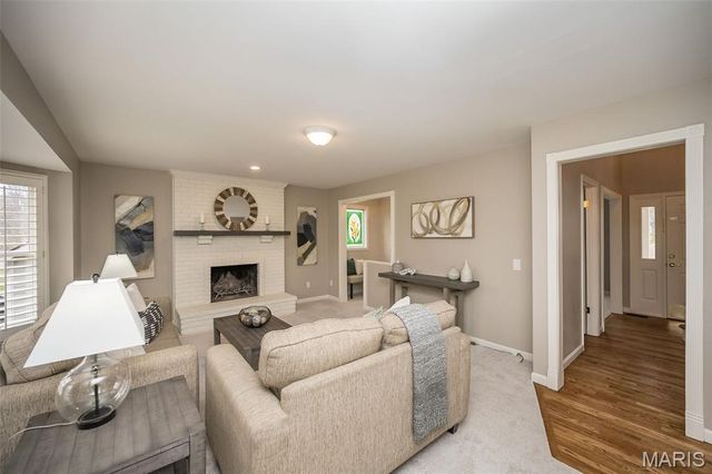 15708 Cedarmill Drive, Chesterfield, MO 63017