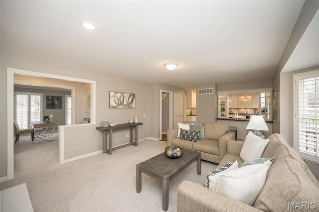 15708 Cedarmill Drive, Chesterfield, MO 63017