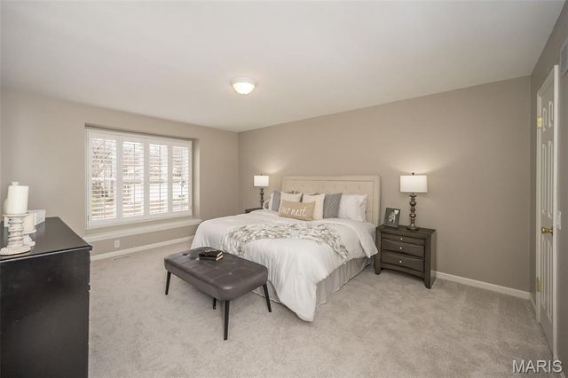 15708 Cedarmill Drive, Chesterfield, MO 63017