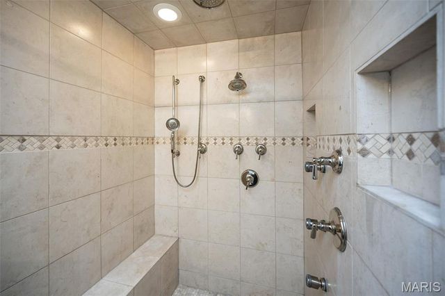 15708 Cedarmill Drive, Chesterfield, MO 63017