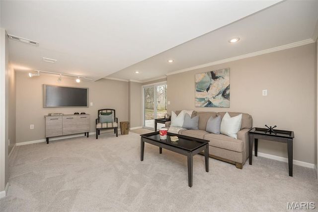 15708 Cedarmill Drive, Chesterfield, MO 63017