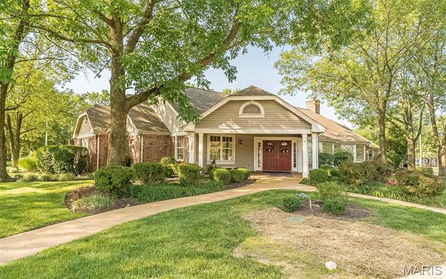 15708 Cedarmill Drive, Chesterfield, MO 63017