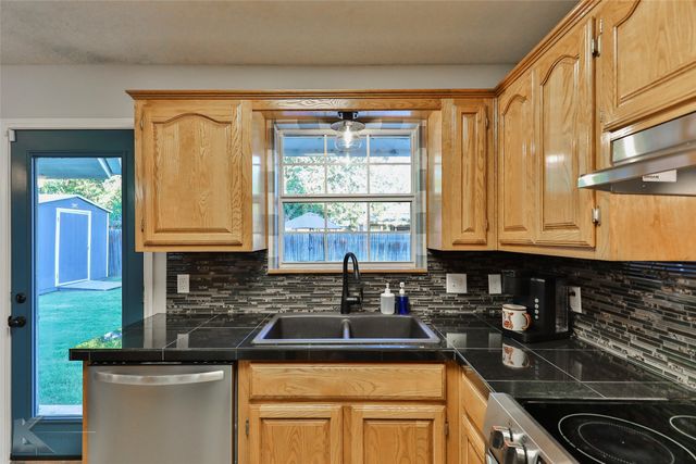 1502 Sir Thopas Court, Abilene, TX 79602