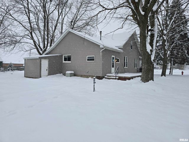 500 W NORTH Street, Mt Sterling, IL 62353