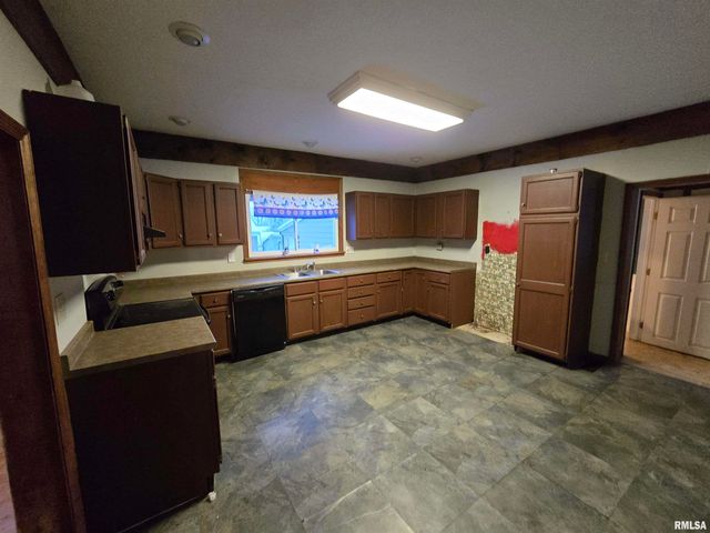 500 W NORTH Street, Mt Sterling, IL 62353