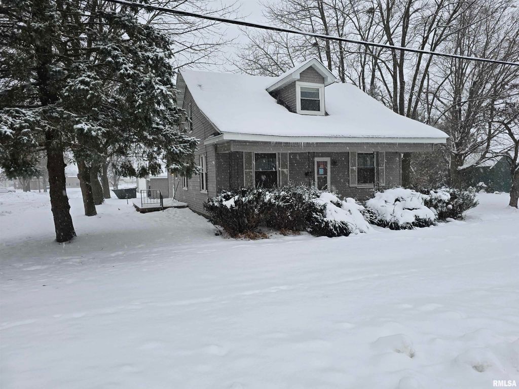 500 W NORTH Street, Mt Sterling, IL 62353