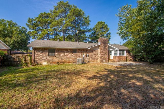 1806 MADDEN. Road, Jacksonville, AR 72076