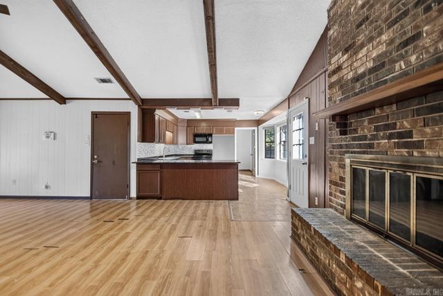 1806 MADDEN. Road, Jacksonville, AR 72076